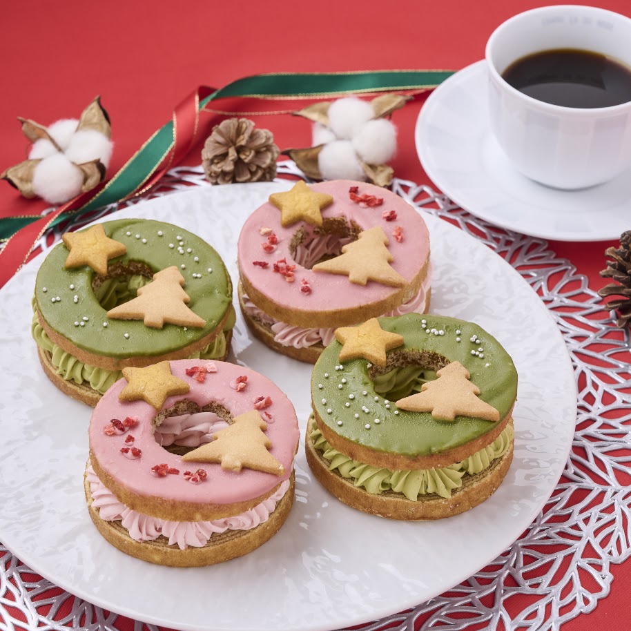 赤と緑のクリスマス向け焼き菓子